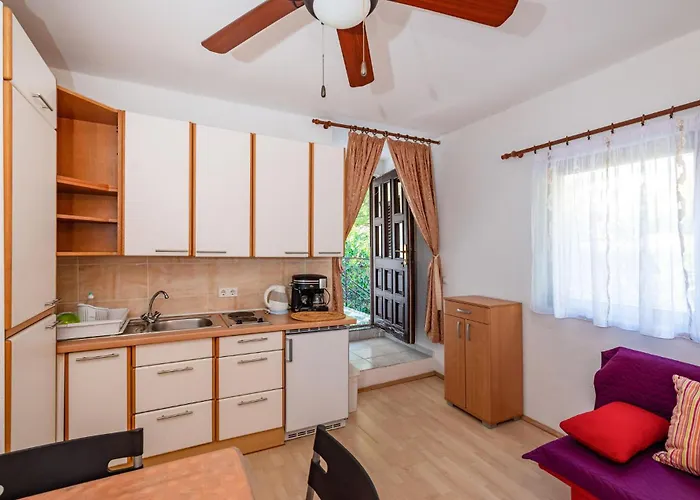 Stunning In Апартаменты Рованьска